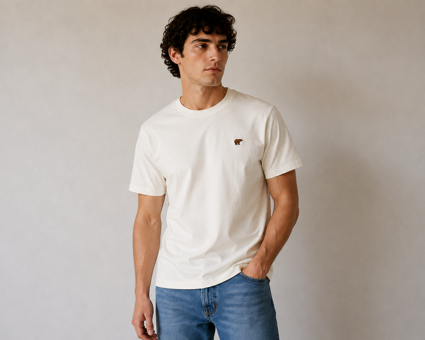 Camiseta bordada bear blanca