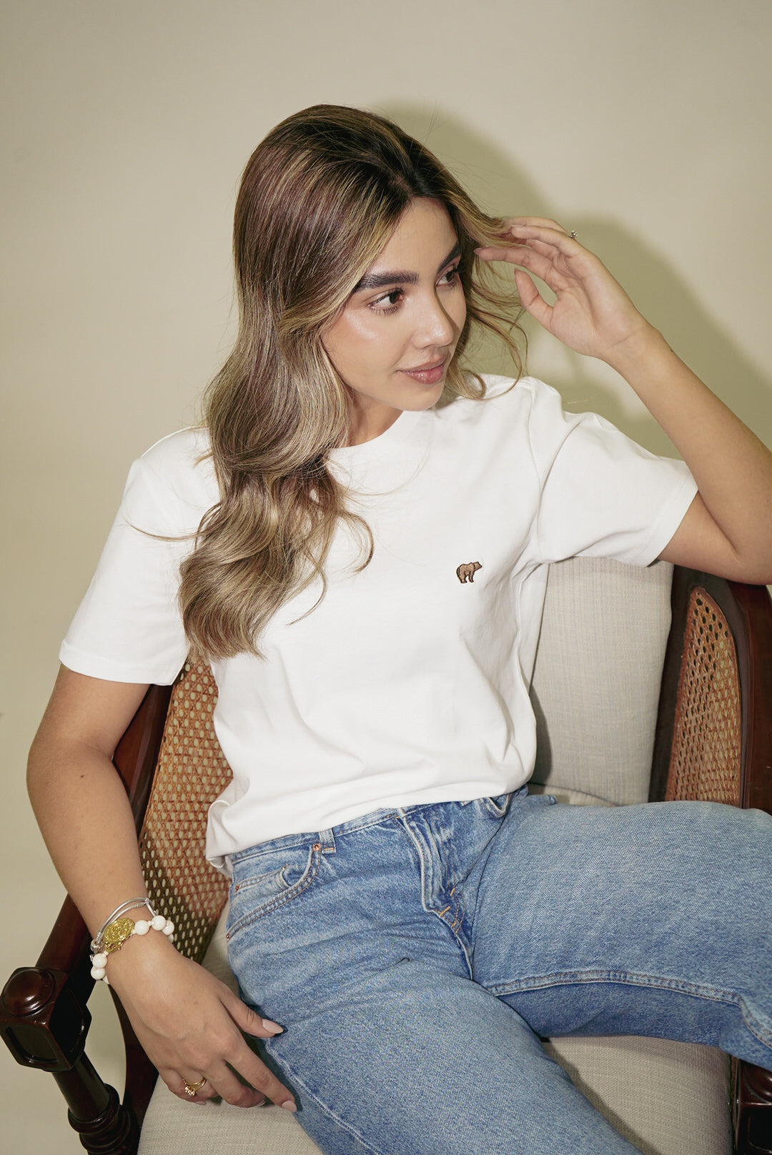Camiseta bordada bear blanca