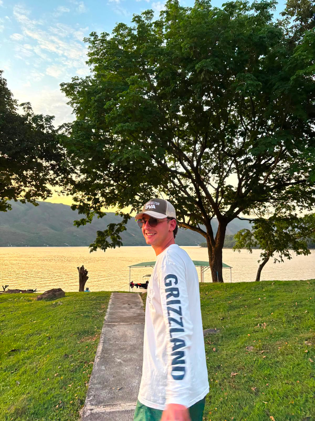 Long sleeve grizzland / camiseta manga larga blanca